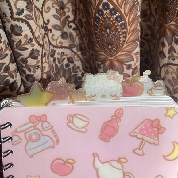 Hello Kitty Notebook - Picture 4 of 10